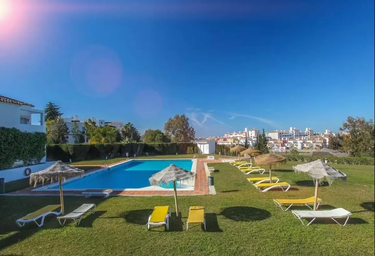 Stunning 4 Bedrooms En-Suite In Marbella Estepona 0*,  Spagna