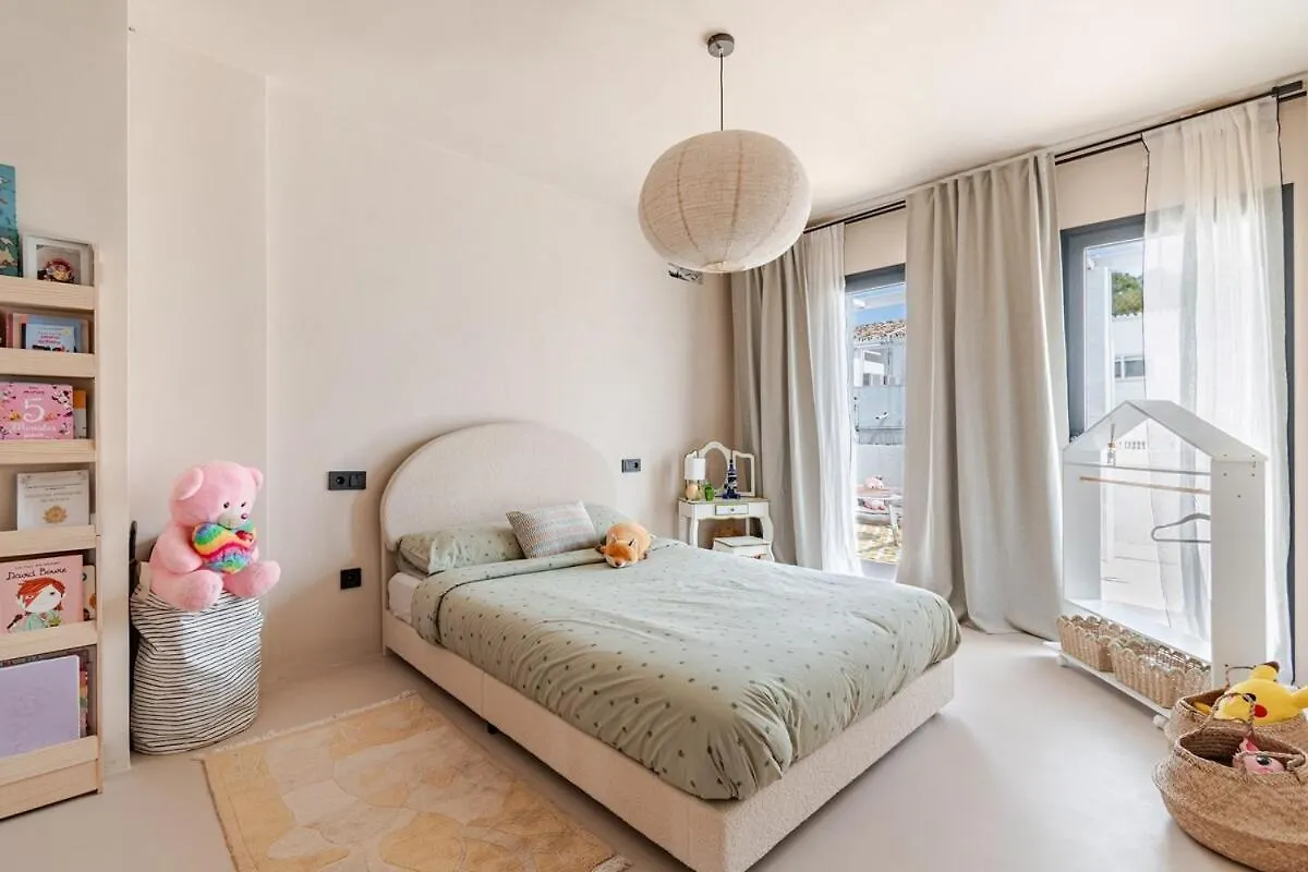 Stunning 4 Bedrooms En-Suite In Marbella Estepona Casa vacanze
